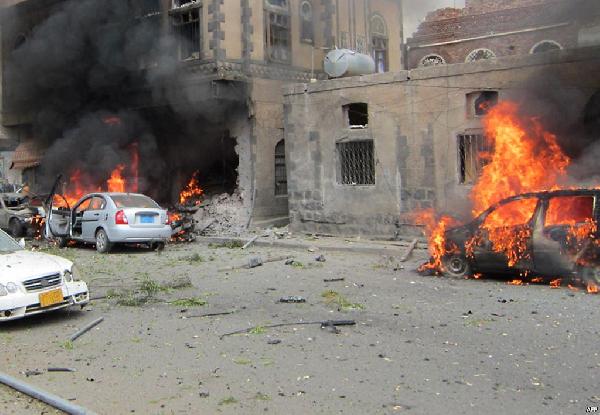 مقتل 21 من مليشيات الحوثي بعبوة ناسفة في اليمن