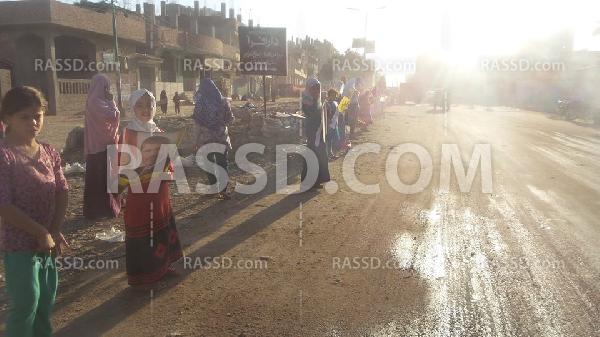 صور|سلسلة بشرية بـ”المنصورية” لأبناء الشهداء والمعتقلين