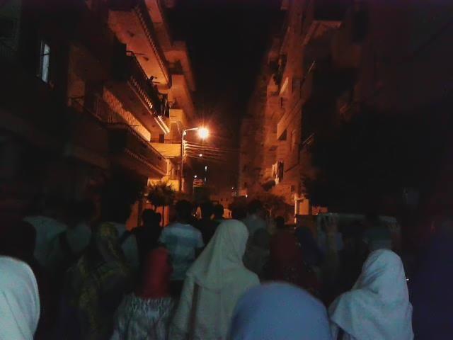 مسيرة ليلية بـ”المنصورة” تنديدًا بالاعتقالات العشوائية