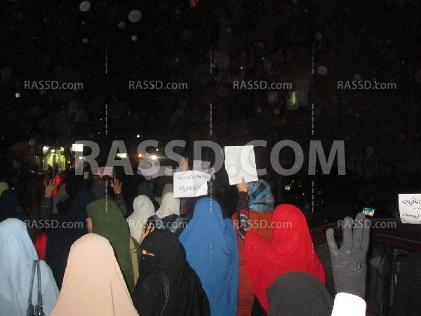 صور| مسيرة تضامنية مع إضراب المعتقلين في بورسعيد