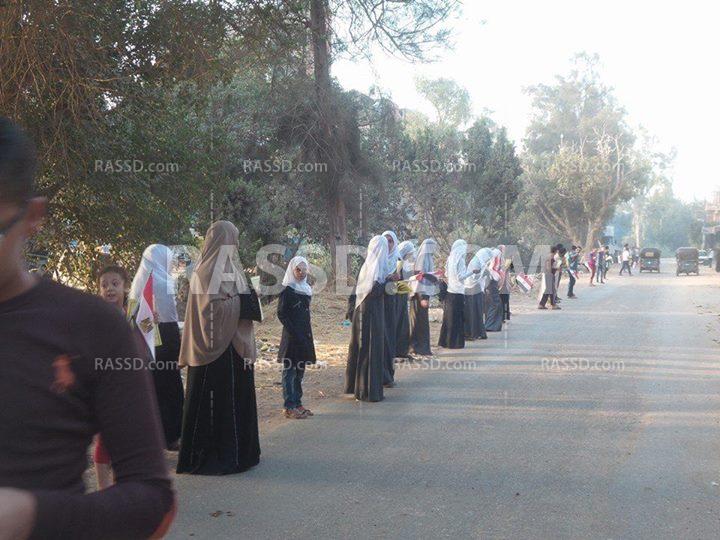 سلسلة بشرية صباحية في “أجا” رفضًا لقمع الطلاب