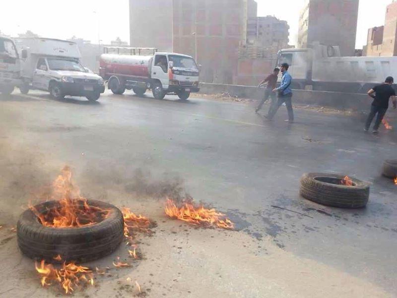 طلاب “القاهرة” يقطعون الدائري تنديدًا باختطاف الطالبة علياء سيد