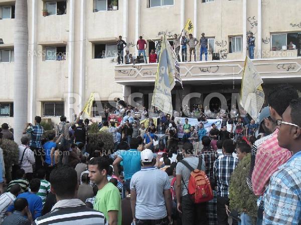 أساتذة الأزهر يطالبون بعودة الحرس الجامعي خوفا من التظاهرات