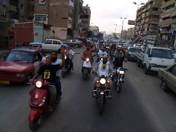 تظاهرات بالدراجات البخارية في البحيرة