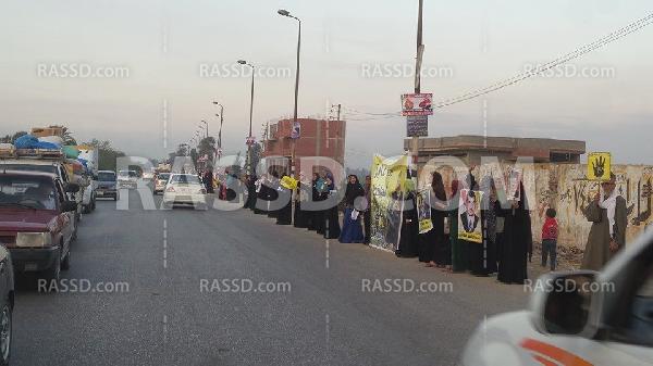 سلاسل بشرية على طريق الزقازيق – ههيا بالشرقية