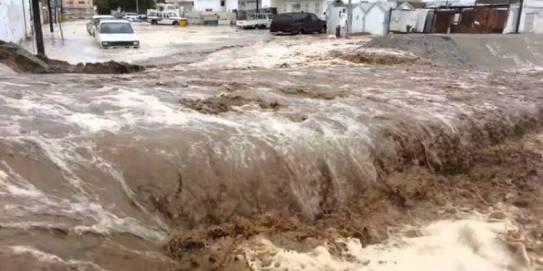 رئيس مدينة رأس غارب: “الأرصاد لم تخطرنا باحتمالية حدوث سيول”