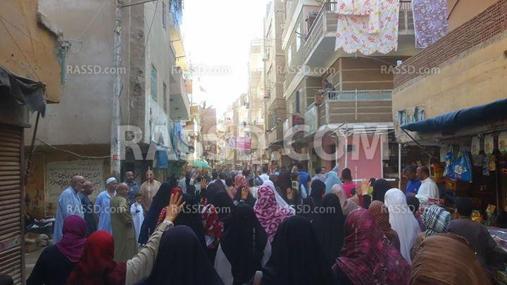 مسيرة بعد صلاة جمعة “العسكر يبيع سيناء” تطالب بمحاكمة المتورطين