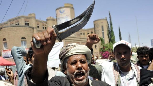 الحوثيون يمهلون الرئيس اليمني 10 أيام لتشكيل الحكومة