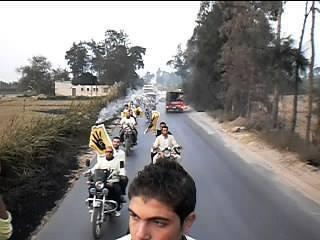 ﻣﺴﻴﺮﺓ ﺑﺎﻟﺴﻴﺎﺭﺍﺕ في كوم ﺣﻤﺎﺩﺓ ﻋﻘﺐ ﺣﻤﻠﺔ إﻋﺘﻘﺎﻻ‌ﺕ موسعة