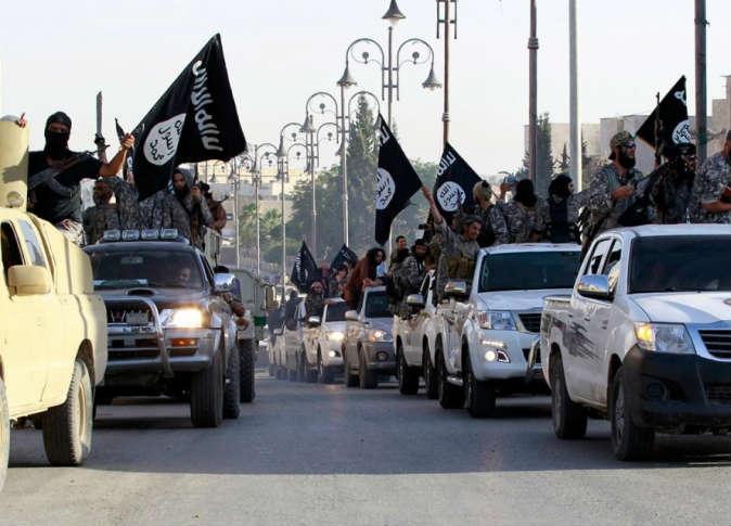 الأوبزرفر: توقعات بانتفاضة شعبية تهز تنظيم”الدولة الإسلامية”