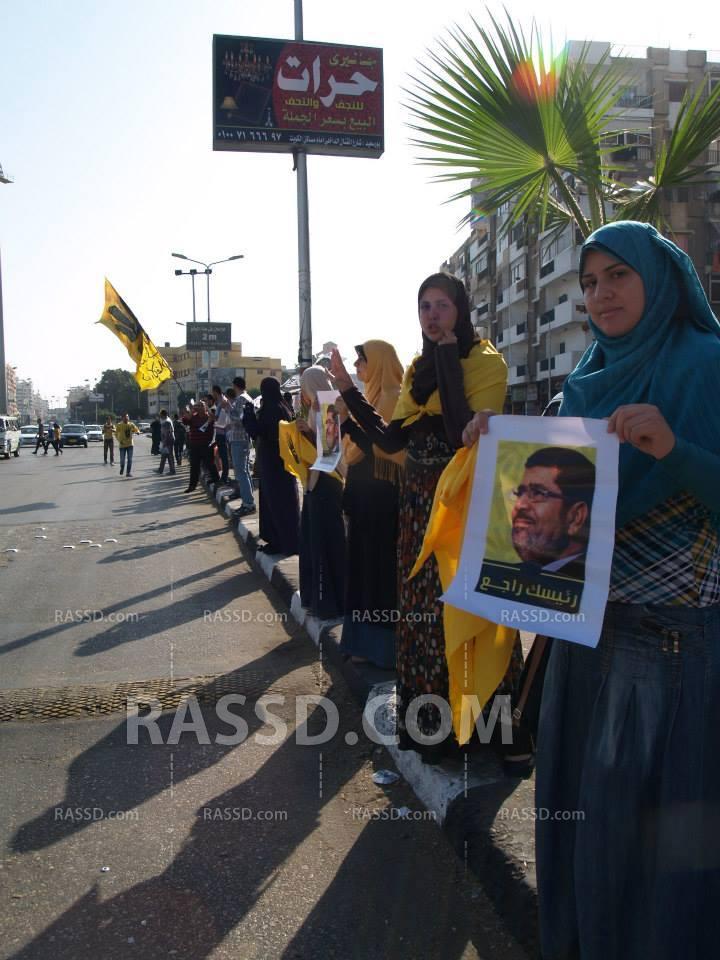 سلسة بشرية لطلاب بورسعيد ضد الانقلاب