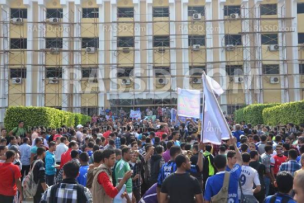 وقفة لطلاب تربية رياضية بالأزهر للمطالبة بإنشاء مبنى لكليتهم