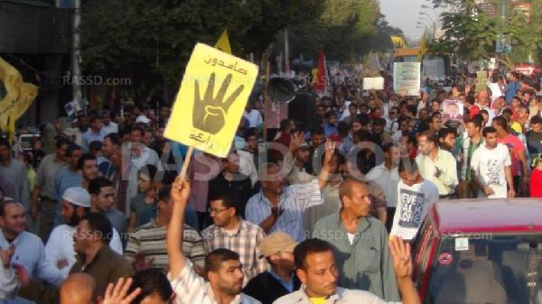 بالفيديو..مسلحون يشاركون في قمع أنصار الشرعية بالاسكندرية