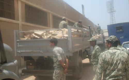 الجيش يغطي على أزمة البوتاجاز بالمساعدات الغذائية