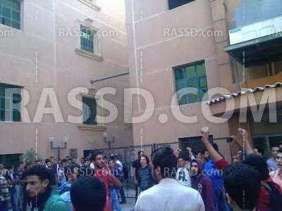 تظاهرة بهندسة MTi في المقطم للمطالبة بالإفراج عن زميلهم