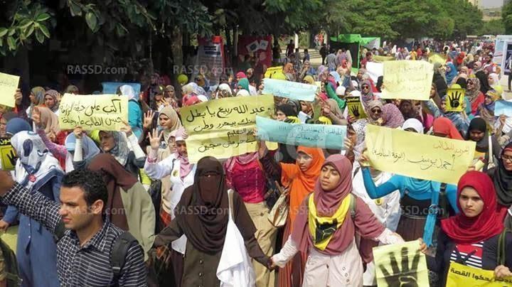 وقفة احتجاجية لطلاب طب القصر العيني تضامنًا مع المعتقلين