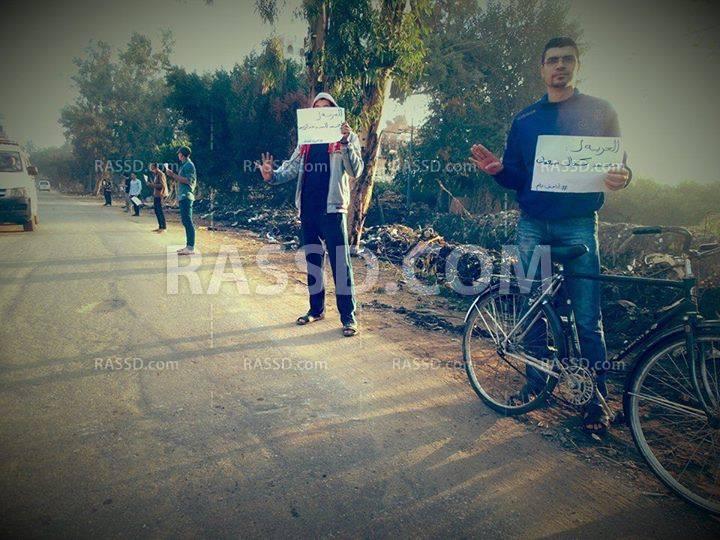 متظاهرو سنبخت في الدقهلية ينظمون سلسلة تنديدًا بالانقلاب العسكري