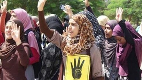 تظاهرة لطالبات الدراسات الإسلامية في السادات تنديدًا بحكم العسكر