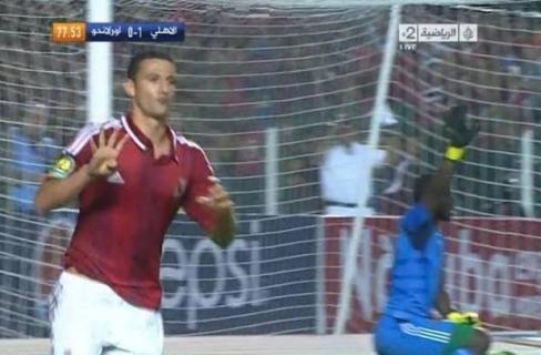 طلاب حلوان يهتفون لـ”عبد الظاهر” لرفعه شارة”رابعة”