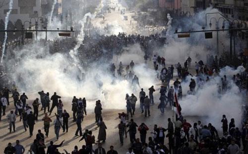 الاشتراكيون الثوريون يحذرون أنصار السيسي من نزول محمد محمود