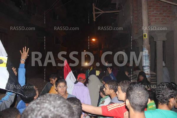 صور| تظاهرة ليلية بالفيوم للتنديد بحملات الاعتقال