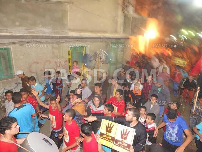 صور| مسيرة لأهالي قرية “الأعلام” بالفيوم تنديدًا بالانقلاب