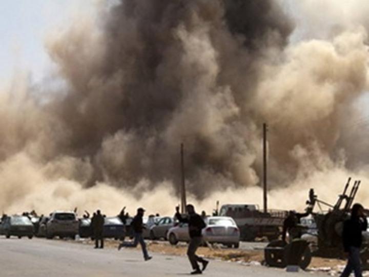 مصرع عاملان مصريان وإصابة 4 جراء سقوط قذيفة ببنغازي