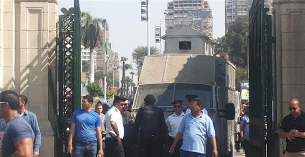 تكثيف أمني بجامعات القاهرة تحسبا لانطلاق تظاهرات مناهضة للانقلاب