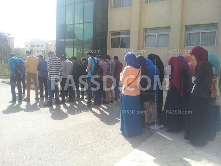 طلاب بني سويف يؤدون صلاة الغائب على شهداء مصر بعد الانقلاب