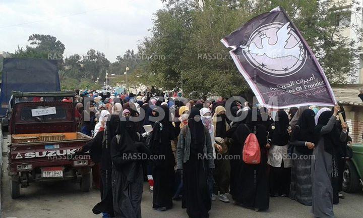 مسيرة لطالبات أزهر مدينة نصر تنديدًا بقمع الحراك الطلابي