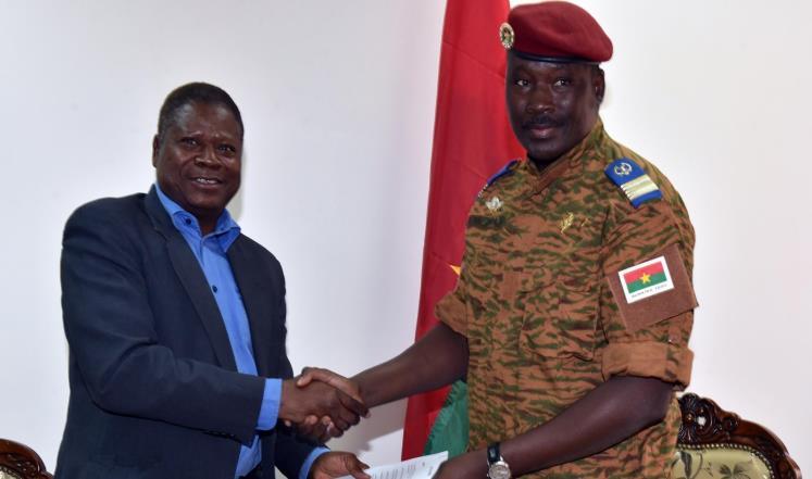 اجتماع لسلطات بوركينا فاسو لاختيار رئيس مدني