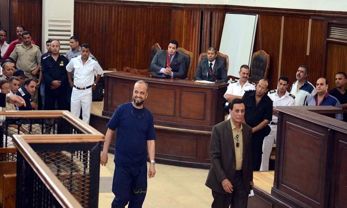 البلتاجي ونجله أنس: “السياسة فرقتنا والسجون جمعتنا”