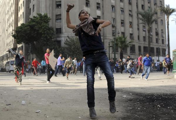 هتافات ضد السيسي في الذكرى الثانية لـ”محمد محمود”