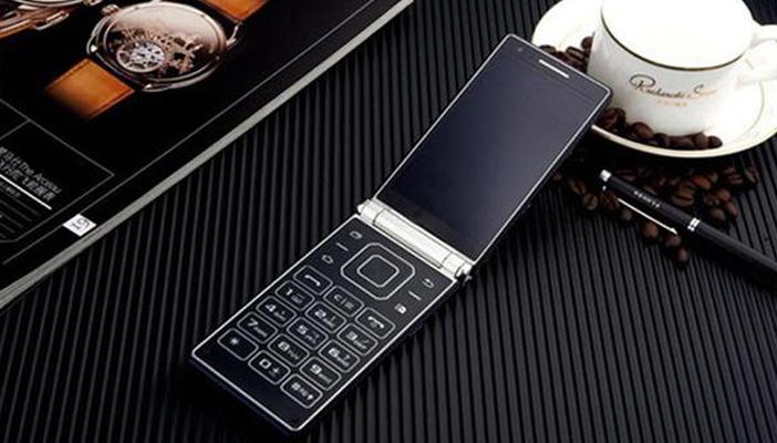 “سامسونج” تعود للماضي وتصنع هاتف FLIP بخواص ذكية