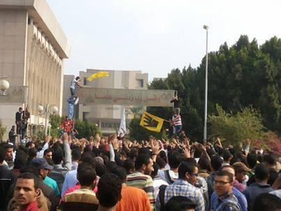 بث مباشر لمسيرة حاشدة لطلاب الأزهر بأسيوط