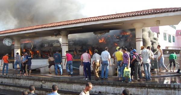 توقف قطار القاهرة الزقازيق لكسر بالسكة الحديد إثر انفجار