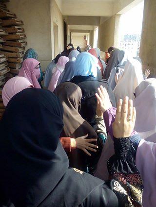 تظاهرة لطالبات الدراسات الإسلامية بكفر الشيخ رفضًا لحكم العسكر
