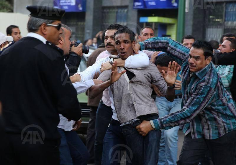 “لا للمحاكمات العسكرية” تدين اعتداء الأمن على متظاهري الشورى