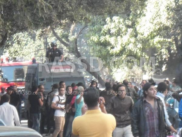 النيابة العامة تأمر بضبط واحضار احمد ماهر وعلاء عبد الفتاح