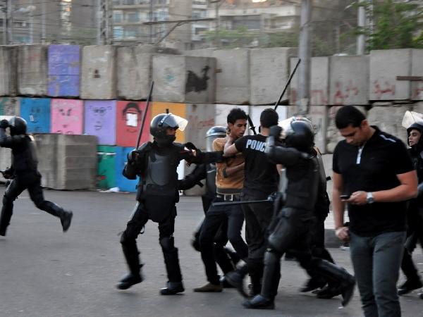 الجارديان..خارجية بريطانيا تعتذر لمواطنة اغتصبها ضابط مصري