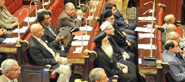 “الخمسين” تنتهي من التصويت على 138مادة وتستكمل البقية غدًا