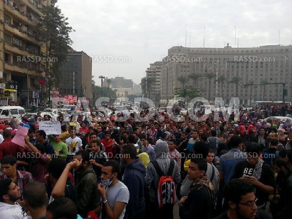 بالصور .. وصول المسيرات الطلابية لميدان التحرير