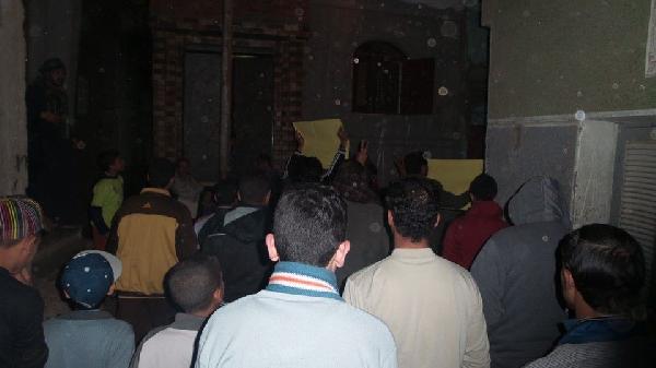 أسيوط تندد بتردي الأوضاع الاقتصادية بمسيرة ليلية