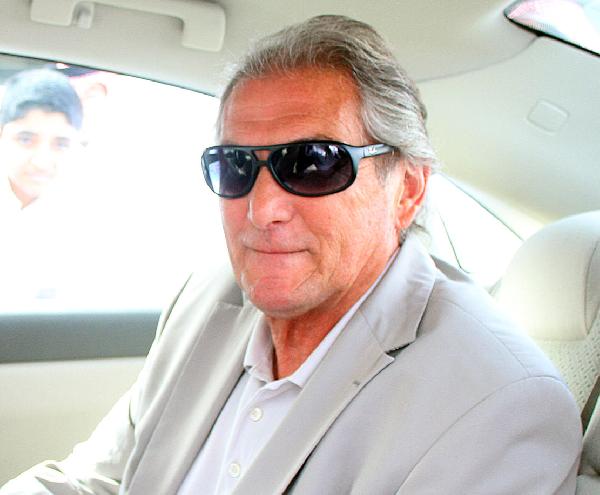 جوزيه في القاهرة لحضور نهائى الكونفدرالية