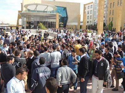 طلاب “المستقبل” يتظاهرون للمطالبة بالافراج عن زملائهم