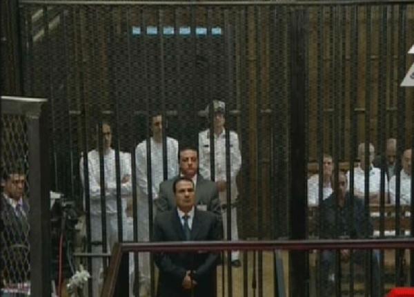 الإدارية العليا تؤجل طعن مبارك ونظيف بقطع الاتصالات