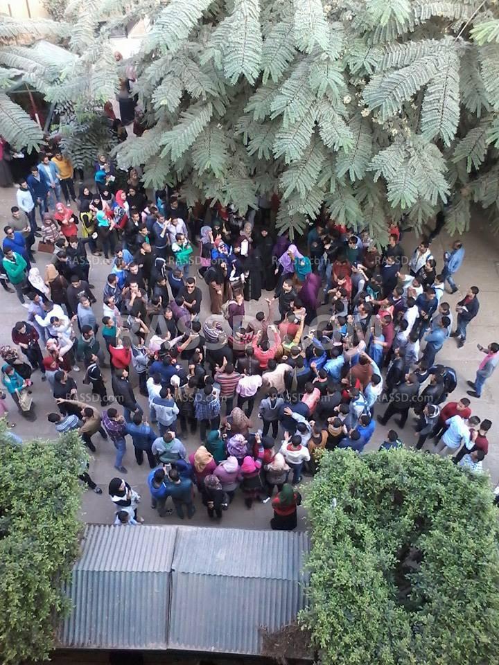 وقفة لطلاب ضد الانقلاب في المجمع النظري ببنها