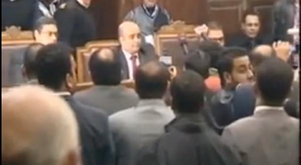 بالفيديو. لحظة النطق بالحكم على فتيات الاسكندرية اليوم