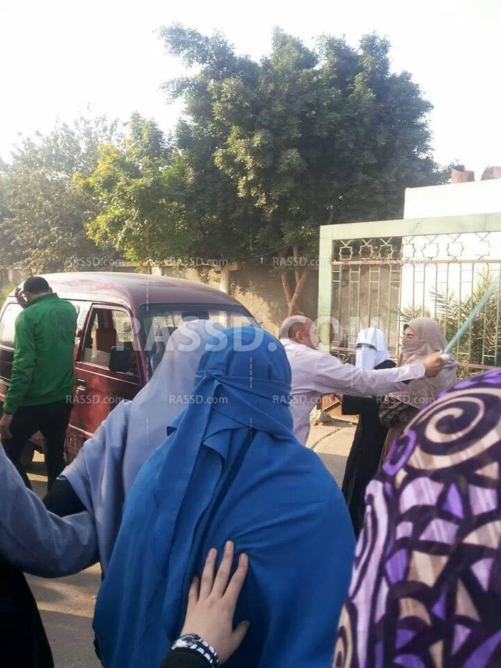 اعتداء أمن الانقلاب على طالبات الأزهر وإصابة إحداهن بجروح