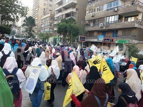 مسيرة لطلاب وفتيات الأزهر في الحي السابع بالقاهرة